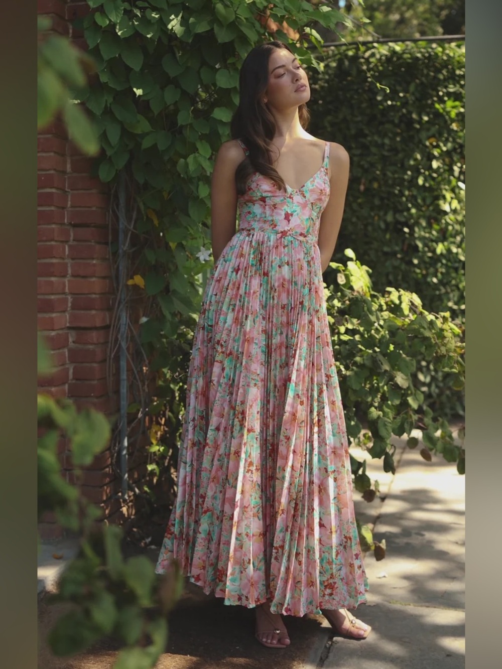 NWT Hutch Kylan floral pleated maxi dress - Picture 5 of 11